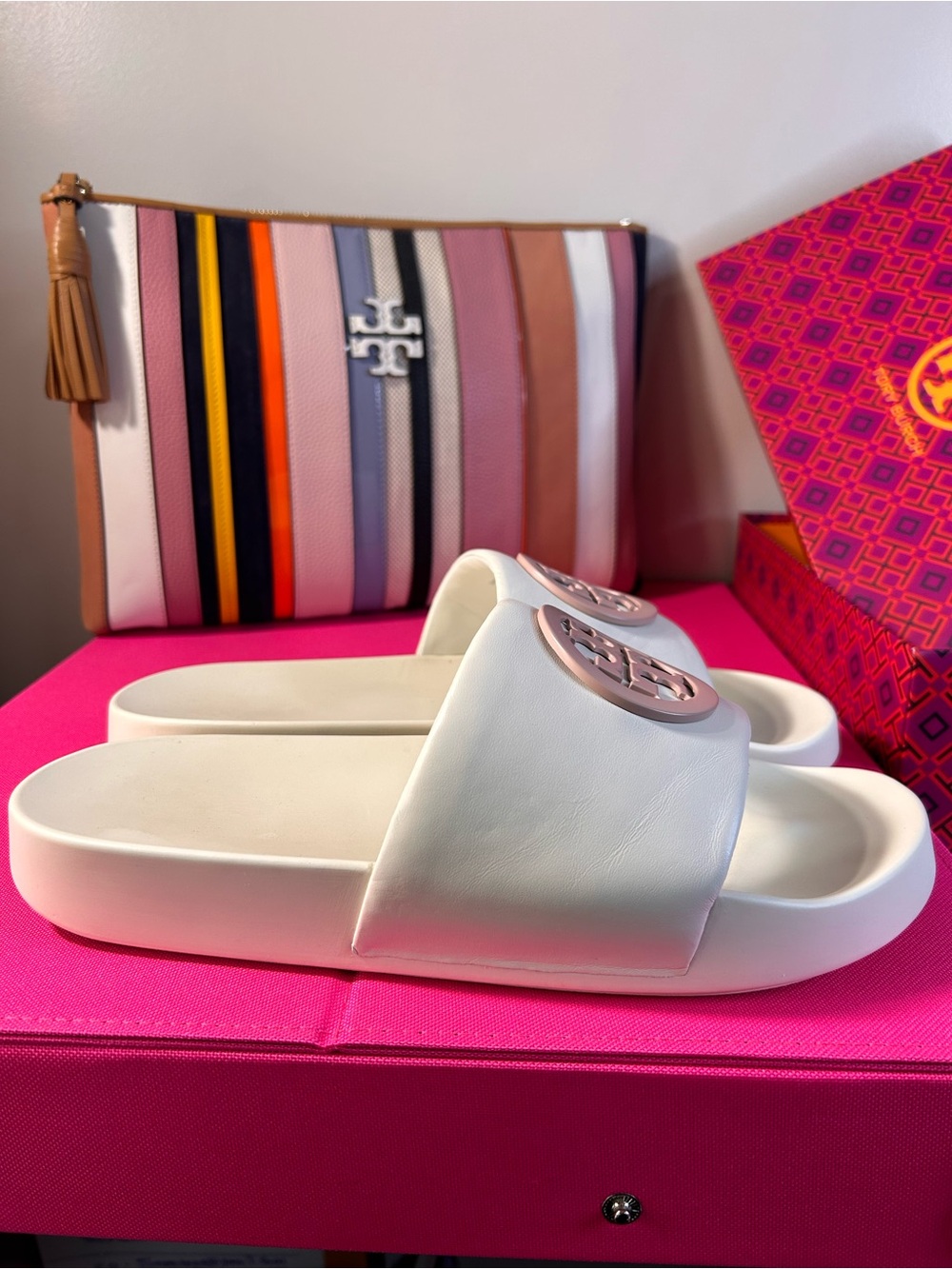 Tory Burch White Slide Sandals with Pink Logo and Striped Wristlet - Picture 2 of 16